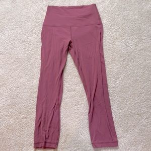 Lululemon raspberry size 4 21” cropped align leggings